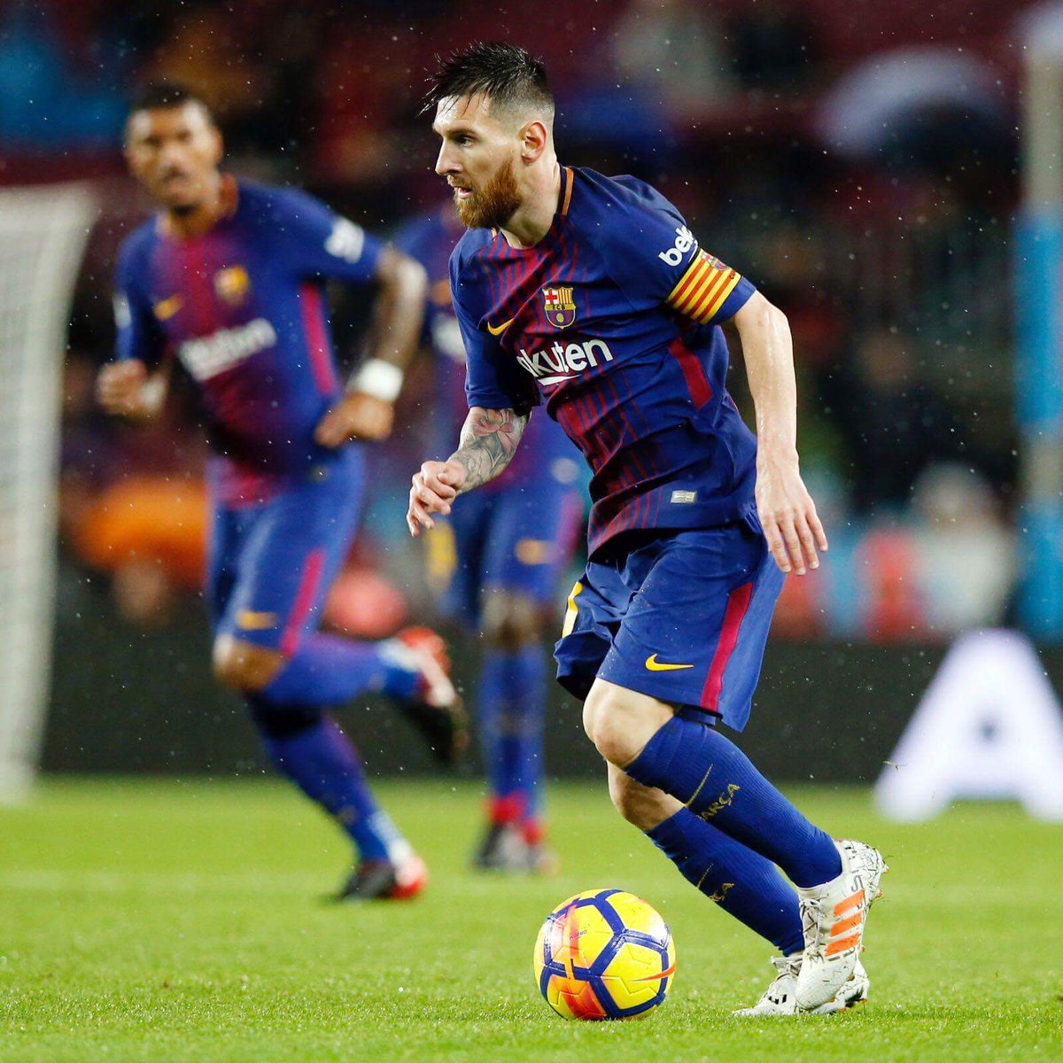 Kỹ năng rê bóng đỉnh cao của Messi