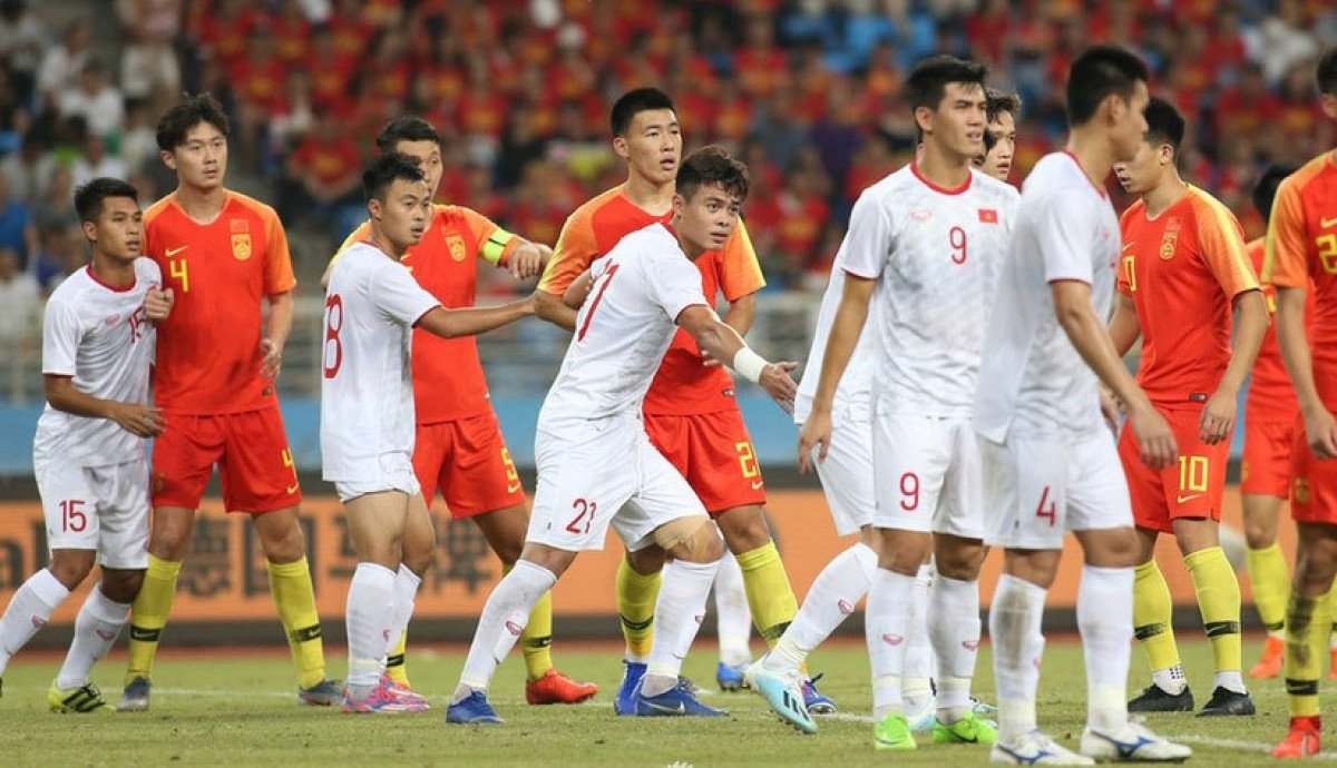 ĐT Việt Nam khiến cho đội hình Trung Quốc luôn phải gặp rắc rối